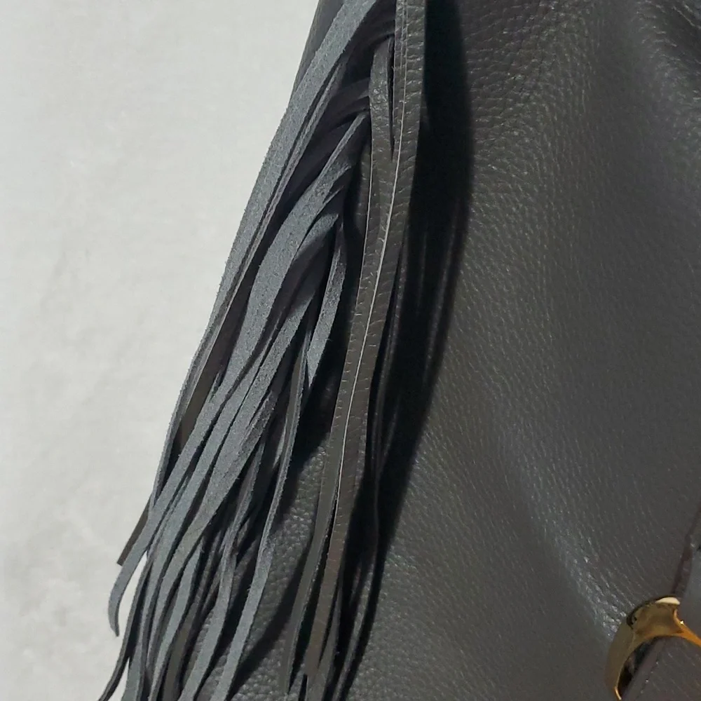 🏠 NWT G.I.L.I Got It Love It Gray Leather Fringe Bag
